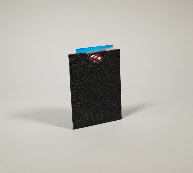 porte carte en cuir noir, minimaliste, à encoche collection intemporels
